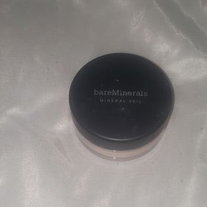Bare minerals veil